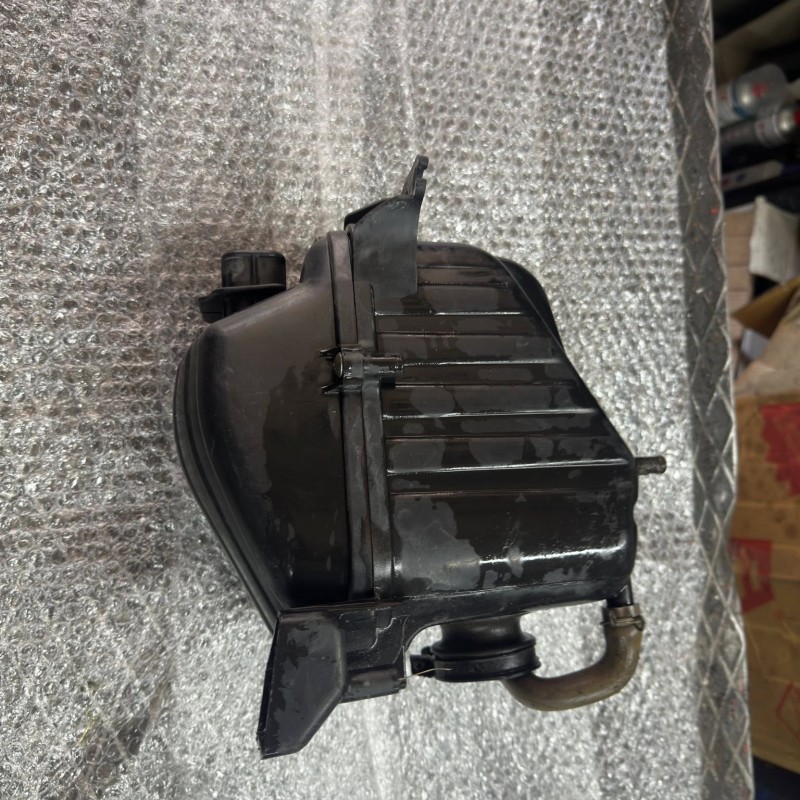 HONDA CBR 125 HAVA FİLTRE KUTUSU KOMPLE CIKMA ÜRÜN HONDA CBR 125 HAVA FİLTRE KUTUSU KOMPLE CIKMA ÜRÜN, Çıkma Parça %f