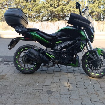 Bajaj dominar 400 ug 2021 model