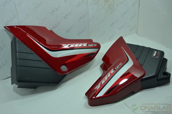 YBR 125 ORTA YAN KAPAK KIRMIZI OEM ( E M )