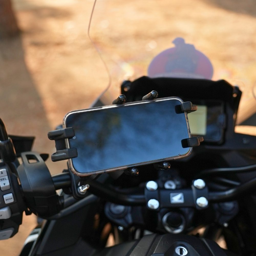 Knmaster TT860 Titreşim Engelleyicili Tüm Motosikletlere Uyumlu Telefon Tutucu (Kamera Bağlantılı)