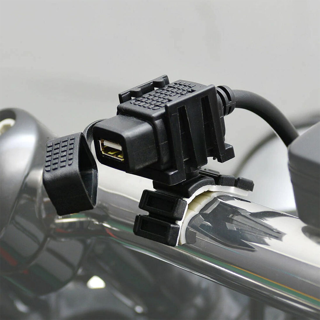 KNMASTER Knmaster USB-100 Su Geçirmez Tek Usbli Şarj Soketi