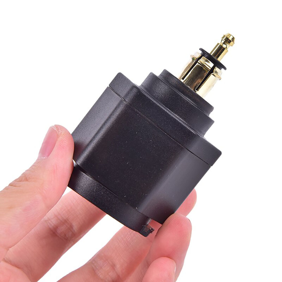 KNMASTER Knmaster USB-D300V Voltaj Göstergeli Çift Usbli Din Soketi
