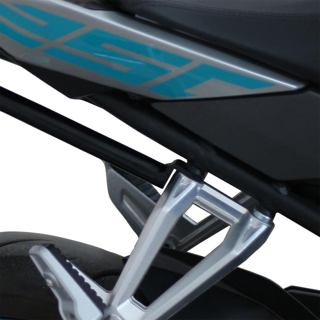 GP Kompozit GP Kompozit CF Moto 250 NK 2018-2023 Uyumlu Arka Çanta Demiri Siyah GP04020200101661