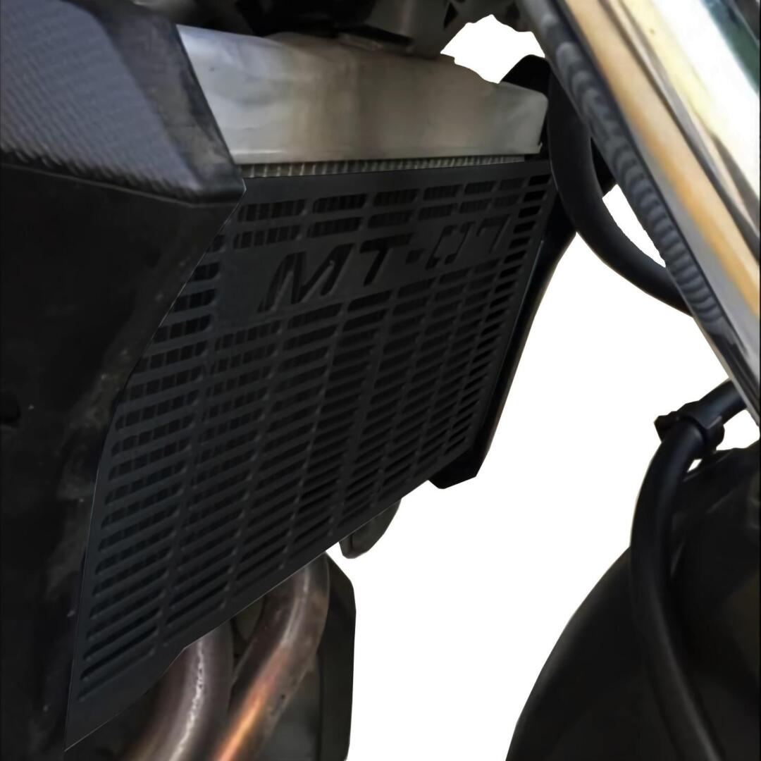 GP Kompozit GP Kompozit Yamaha MT-07 2014-2020 Uyumlu Radyatör Koruma Siyah GP19080200100411
