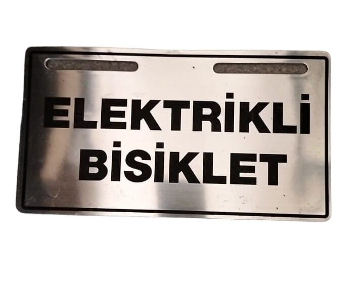Apachi Q5 Arka Plakalık