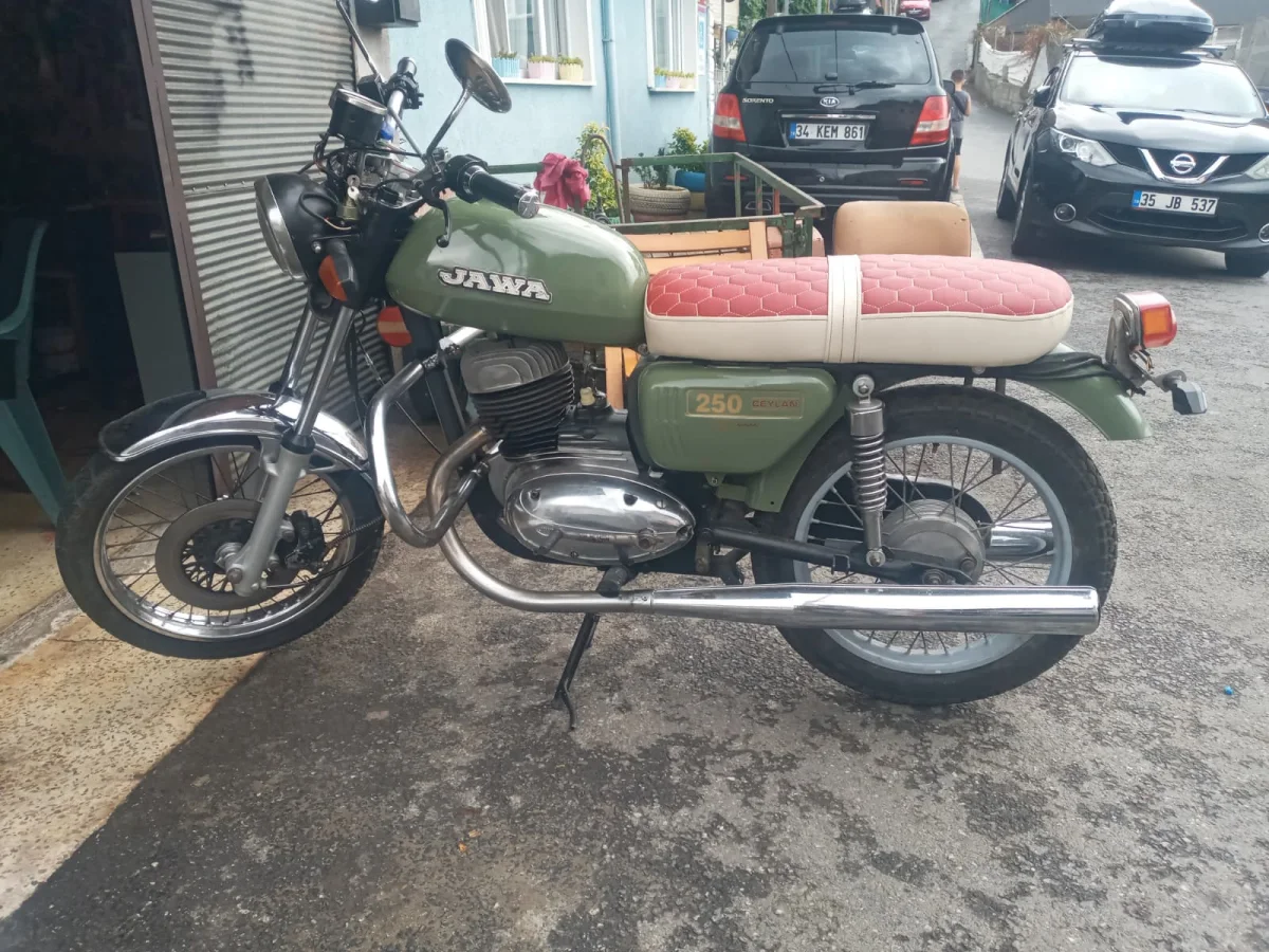 Jawa  Ceylan 1983  12 VOLT