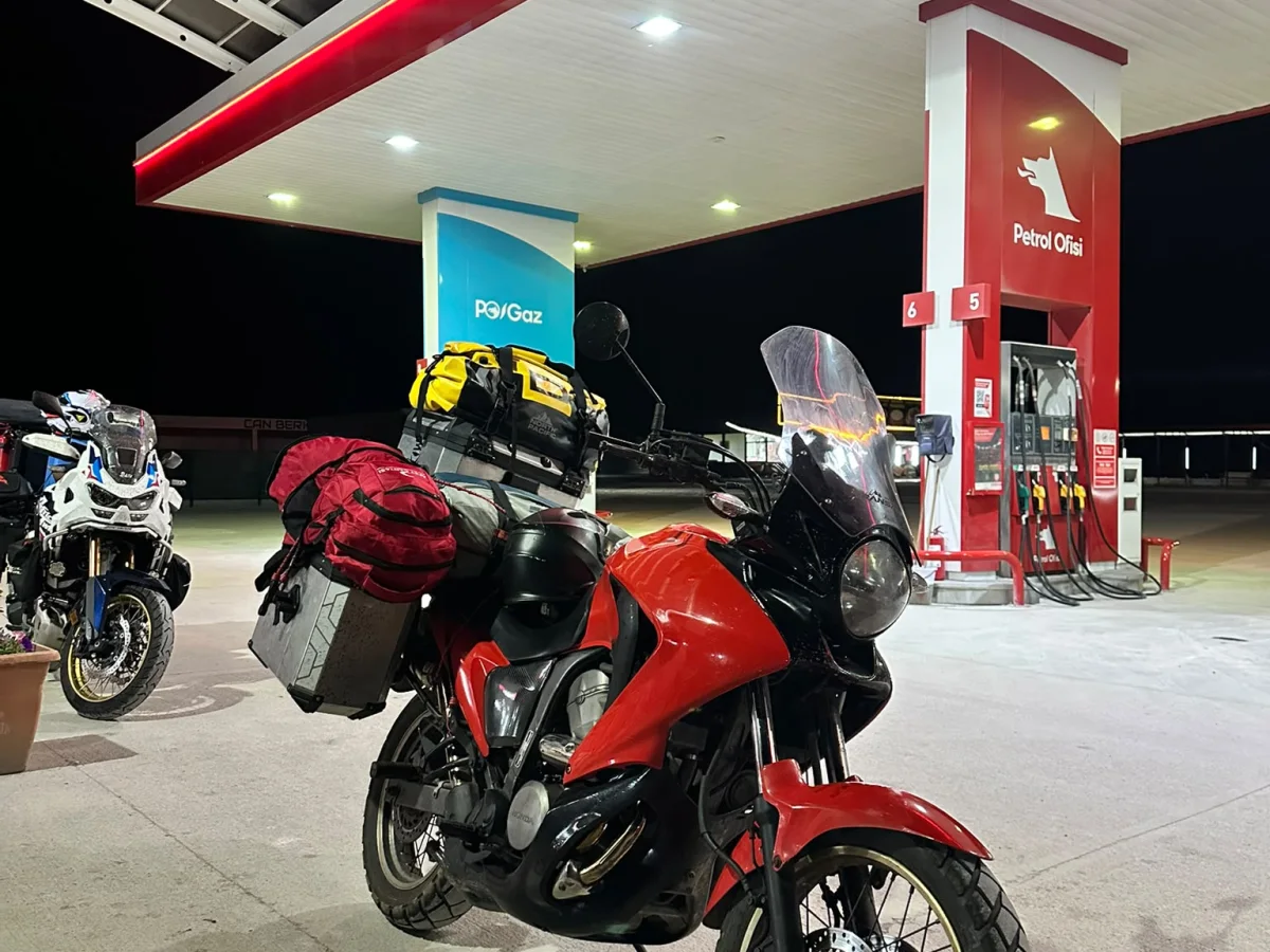 Transalp XL700v